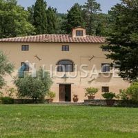 House in Italy, Arezzo, 1020 sq.m.