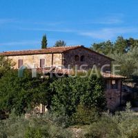 Дом в Италии, Ареццо, 700 кв.м.