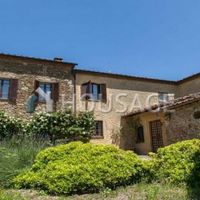 Дом в Италии, Ареццо, 970 кв.м.