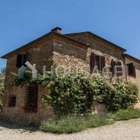 Дом в Италии, Ареццо, 970 кв.м.