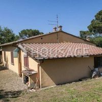 Дом в Италии, Ареццо, 970 кв.м.