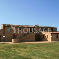 House in Italy, Siena, 500 sq.m.