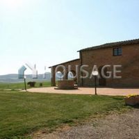 House in Italy, Siena, 500 sq.m.