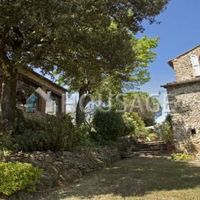 House in Italy, Arezzo, 250 sq.m.