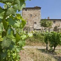 Дом в Италии, Сиена, 1300 кв.м.