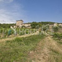 Дом в Италии, Сиена, 1300 кв.м.