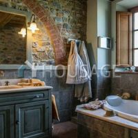 Дом в Италии, Сиена, 420 кв.м.