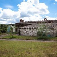 Дом в Италии, Ареццо, 307 кв.м.