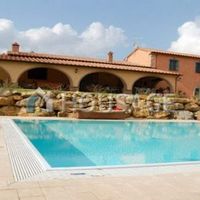 Villa in Italy, Grosseto, 500 sq.m.