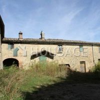 Villa in Italy, Siena, 1641 sq.m.