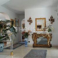 Villa in Italy, San Remo, 590 sq.m.