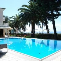 Villa in Italy, San Remo, 590 sq.m.
