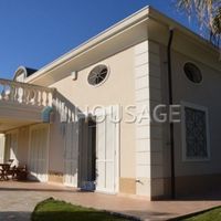 Villa in Italy, San Remo, 270 sq.m.