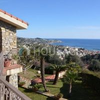 Villa in Italy, San Remo, 150 sq.m.