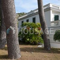 Villa in Italy, San Remo, 185 sq.m.