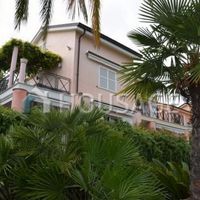 Villa in Italy, San Remo, 280 sq.m.