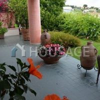 Villa in Italy, San Remo, 280 sq.m.