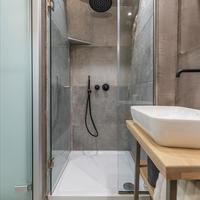 Бизнес-центр в Греции, 120 кв.м.