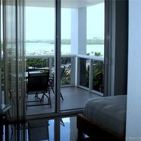 Апартаменты в США, Флорида, Бэл-Харбор, 99 кв.м.