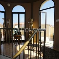 Flat in Republic of Cyprus, Eparchia Pafou, 195 sq.m.