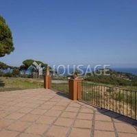 House in Spain, Catalunya, Sant Andreu de Llavaneres, 1917 sq.m.