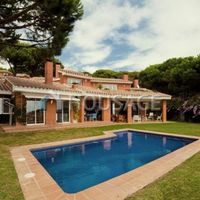 House in Spain, Catalunya, Cambrils, 475 sq.m.