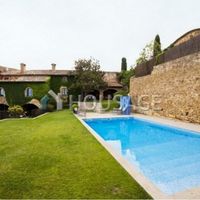 House in Spain, Catalunya, Girona, 585 sq.m.