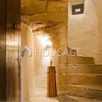 House in Spain, Catalunya, Girona, 585 sq.m.
