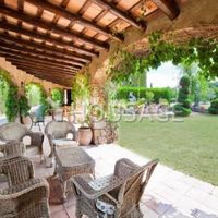 House in Spain, Catalunya, Girona, 774 sq.m.