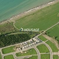 Вилла на Кипре, Полис