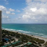 Апартаменты в США, Флорида, Бэл-Харбор, 130 кв.м.