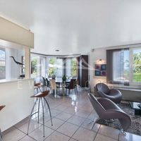 Villa at the spa resort, by the lake in Guyane, 325 sq.m.