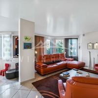 Villa at the spa resort, by the lake in Guyane, 325 sq.m.