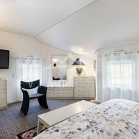 Villa at the spa resort, by the lake in Guyane, 325 sq.m.