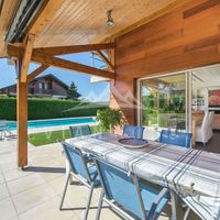 Вилла на спа-курорте, у озера во Французской Гвиане, 225 кв.м.