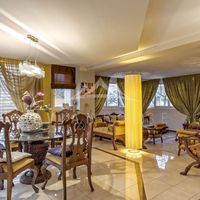 Дом в горах, на спа-курорте, у озера, в пригороде во Французской Гвиане, 250 кв.м.