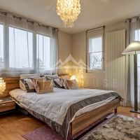 Дом в горах, на спа-курорте, у озера, в пригороде во Французской Гвиане, 250 кв.м.