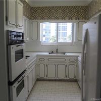 Апартаменты в США, Флорида, Бэл-Харбор, 193 кв.м.