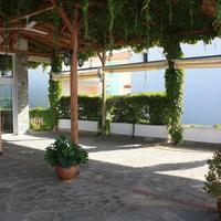 Бизнес-центр в Греции, 420 кв.м.