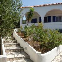 Бизнес-центр в Греции, 332 кв.м.