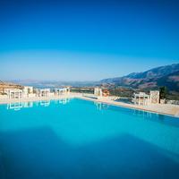 Бизнес-центр в Греции, 378 кв.м.