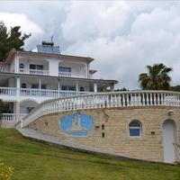 Villa in Greece, 1000 sq.m.