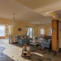 Villa in Greece, 300 sq.m.