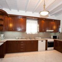 Бизнес-центр в Греции, 437 кв.м.