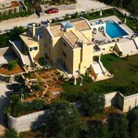 Villa in Greece, 450 sq.m.