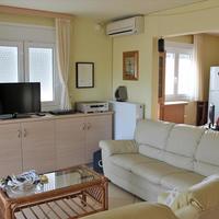 Бизнес-центр в Греции, 774 кв.м.