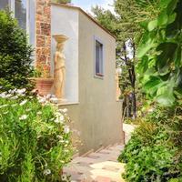 Villa in Greece, 1000 sq.m.