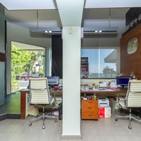 Бизнес-центр на Кипре, 153 кв.м.