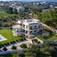 Villa in Greece, 600 sq.m.