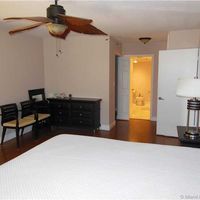 Apartment in the USA, Massachusetts, Surfside, 161 sq.m.